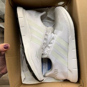 Adidas Swift Run size 7